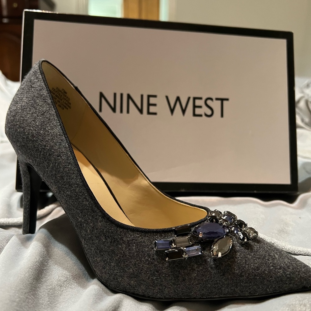 Nine West Pointy Toe Pump